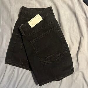 Size 12. Black. Mom Shorts. AMERICAN Eagle. Never worn. Brand new.